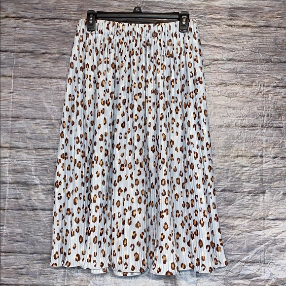 Ann Taylor Leopard Print Pleated Midi Skirt - Picture 4 of 8